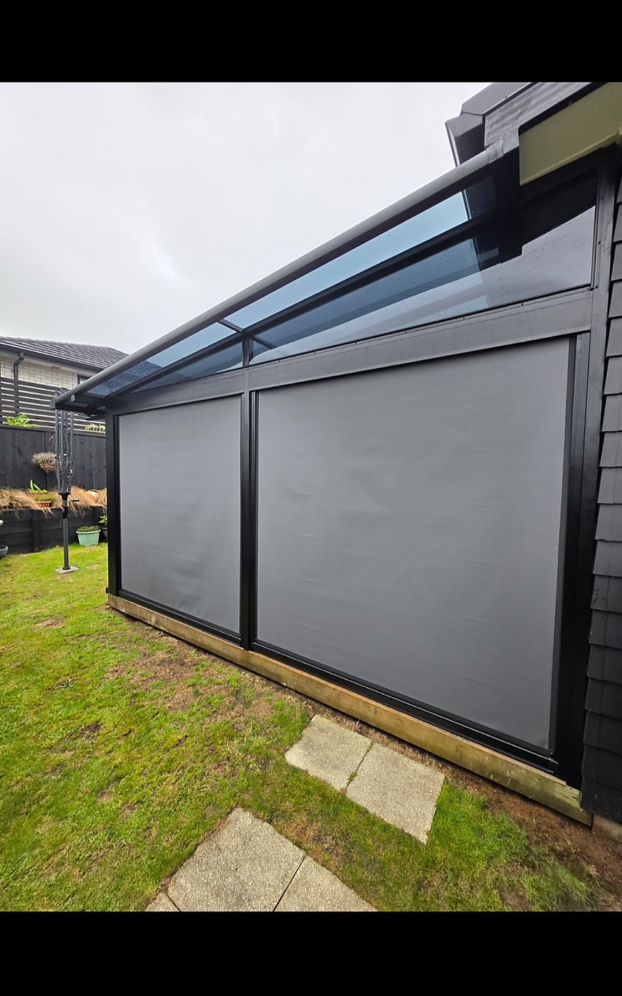Outdoor blinds with garden view
